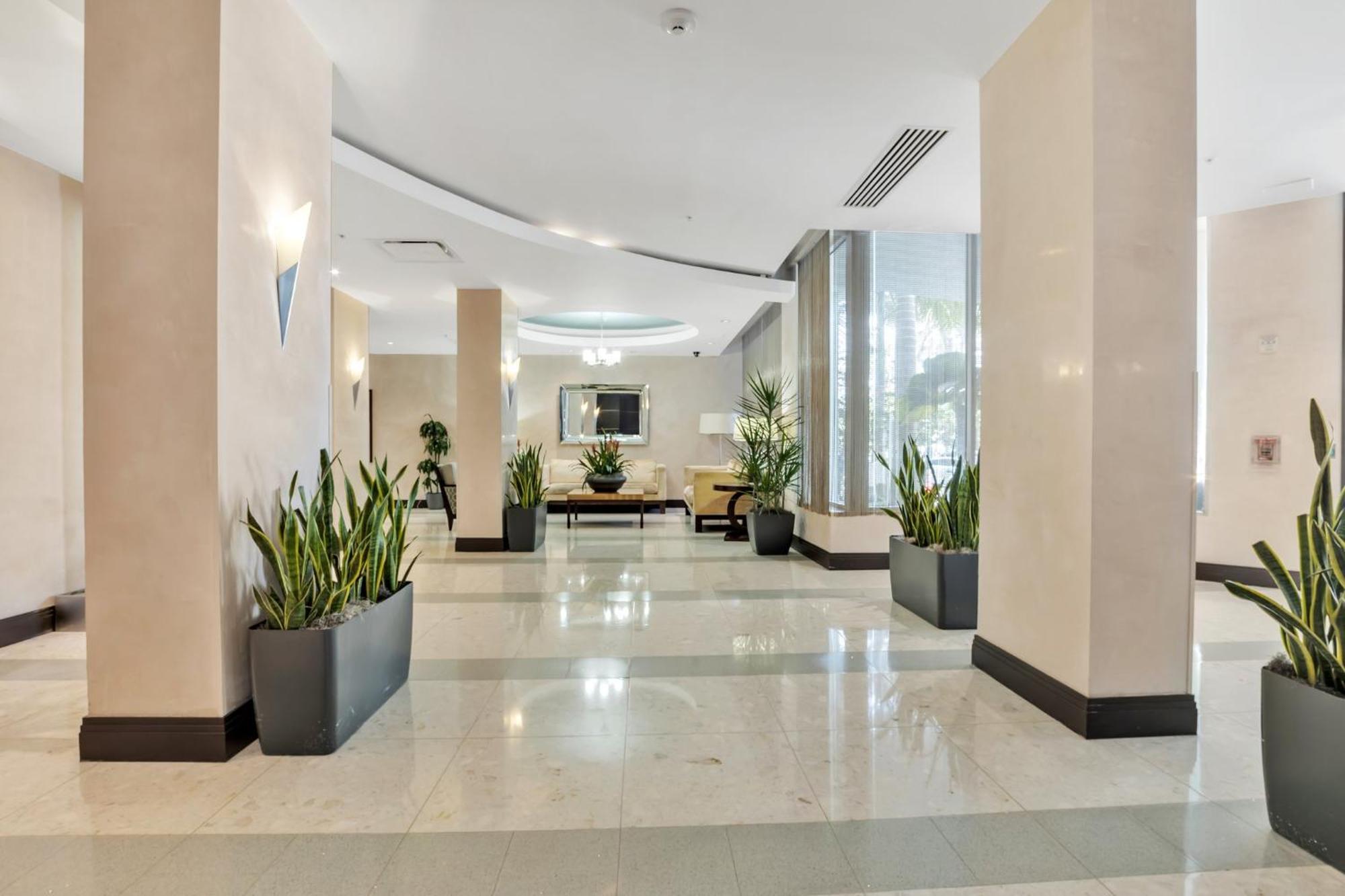 The Tides Apartments On The Beach Hollywood Bagian luar foto