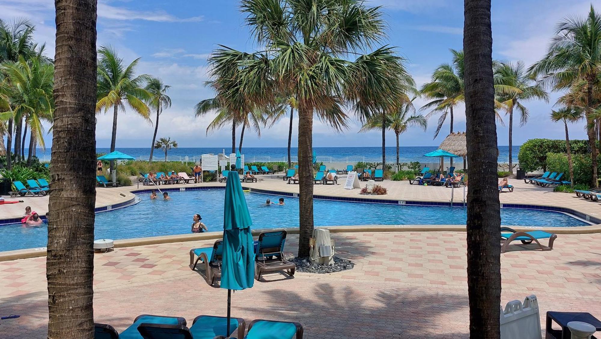 The Tides Apartments On The Beach Hollywood Bagian luar foto