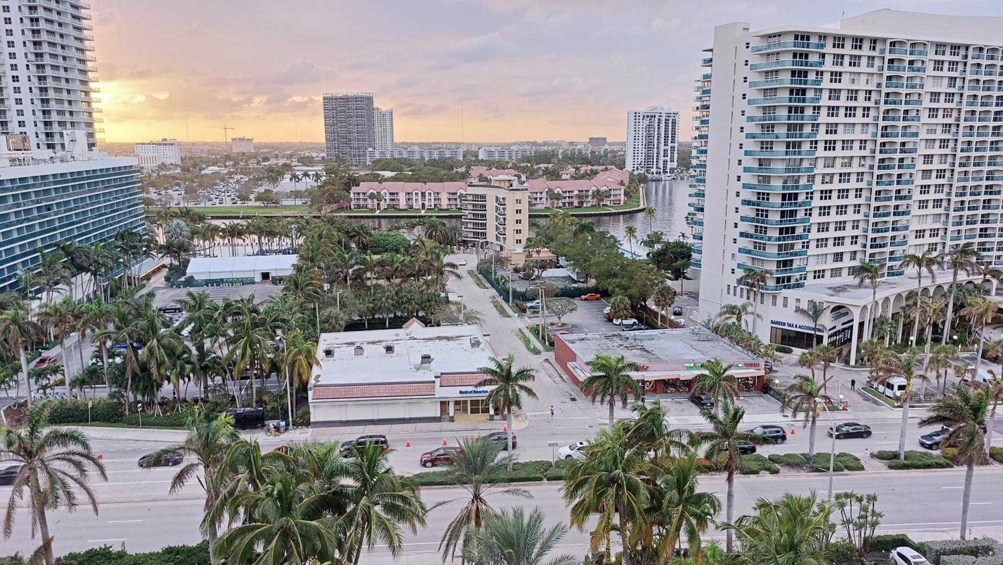 The Tides Apartments On The Beach Hollywood Bagian luar foto
