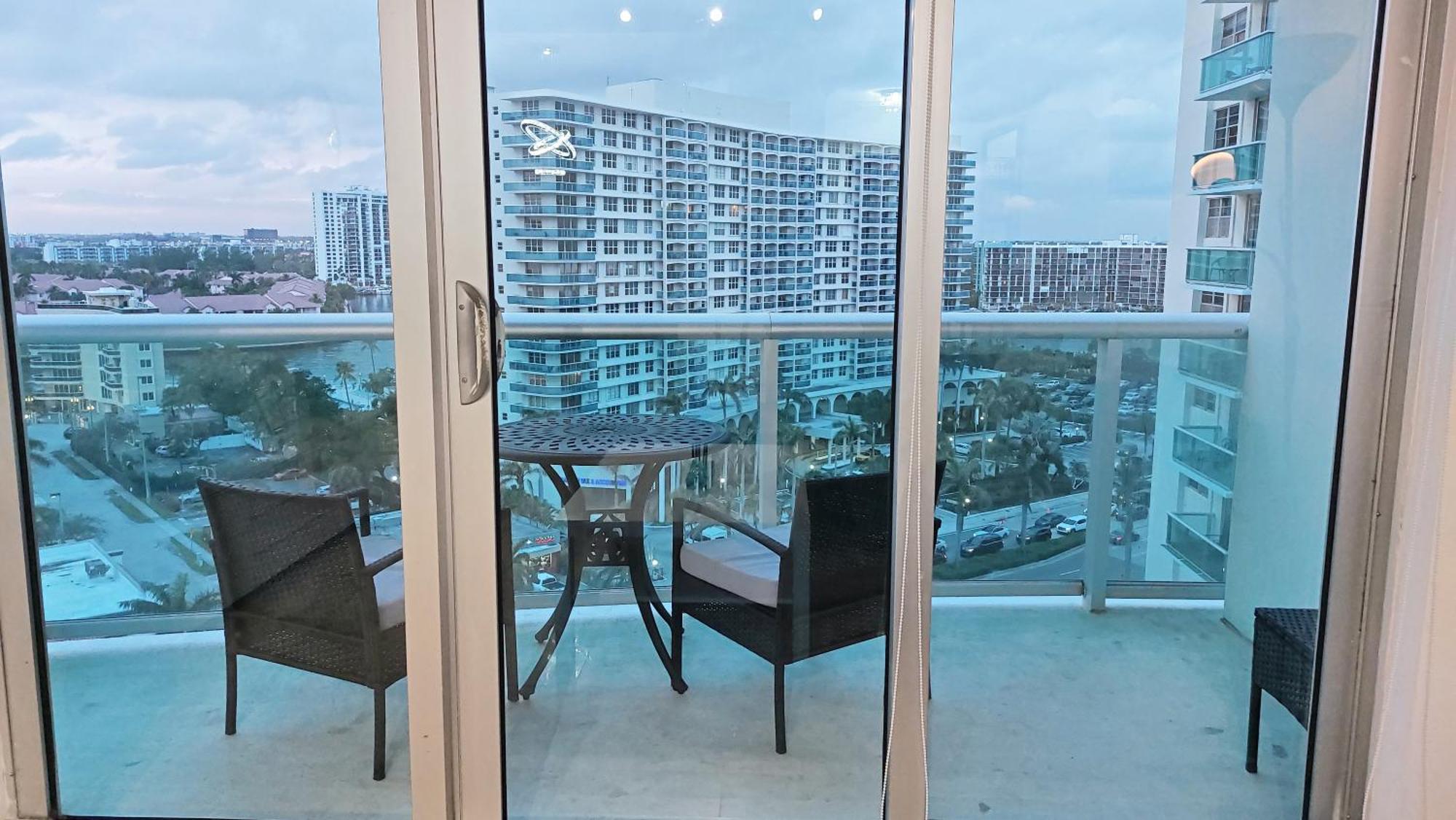 The Tides Apartments On The Beach Hollywood Bagian luar foto
