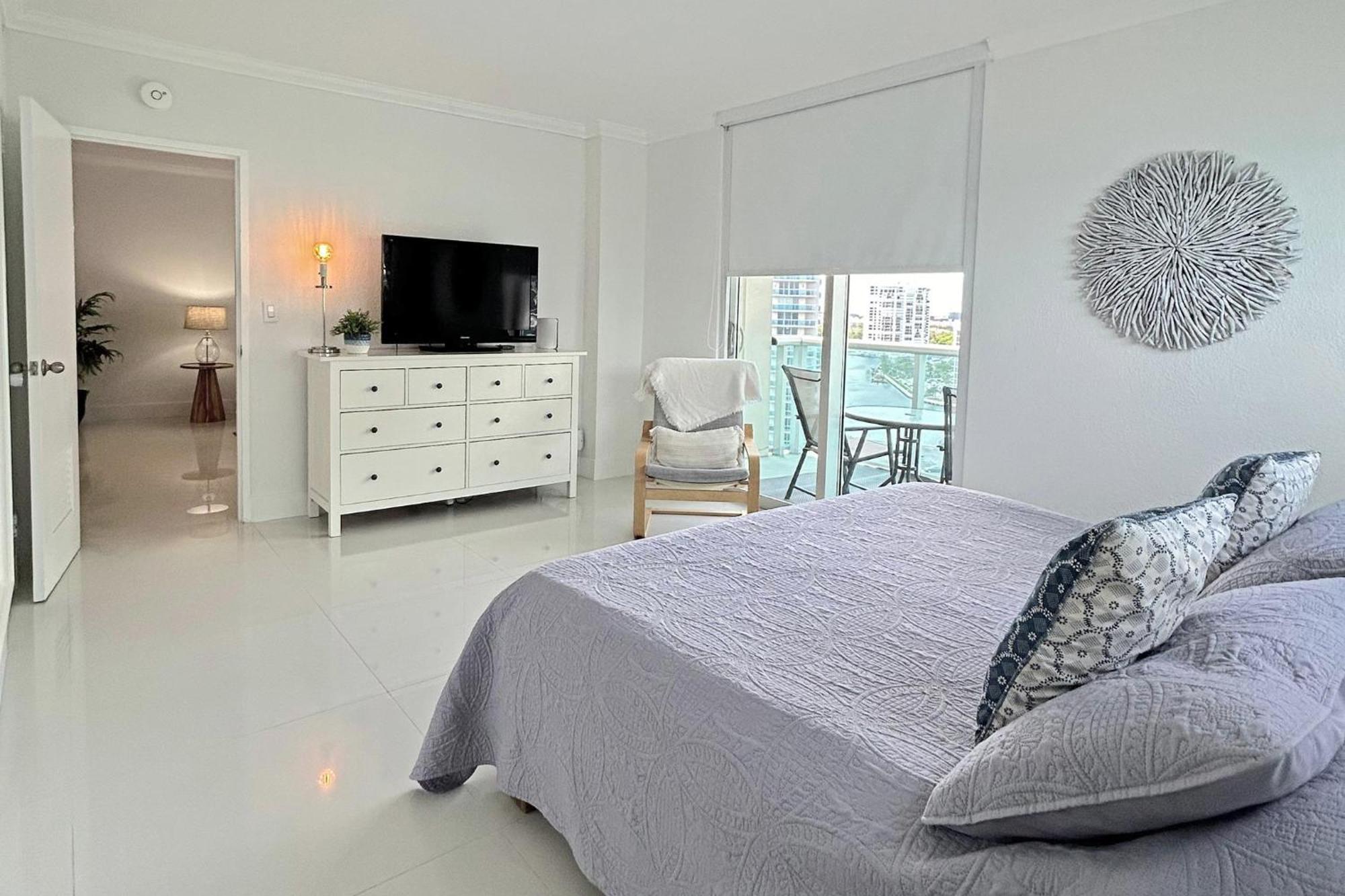 The Tides Apartments On The Beach Hollywood Bagian luar foto