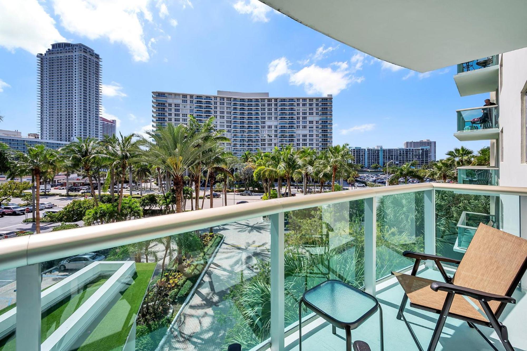 The Tides Apartments On The Beach Hollywood Bagian luar foto