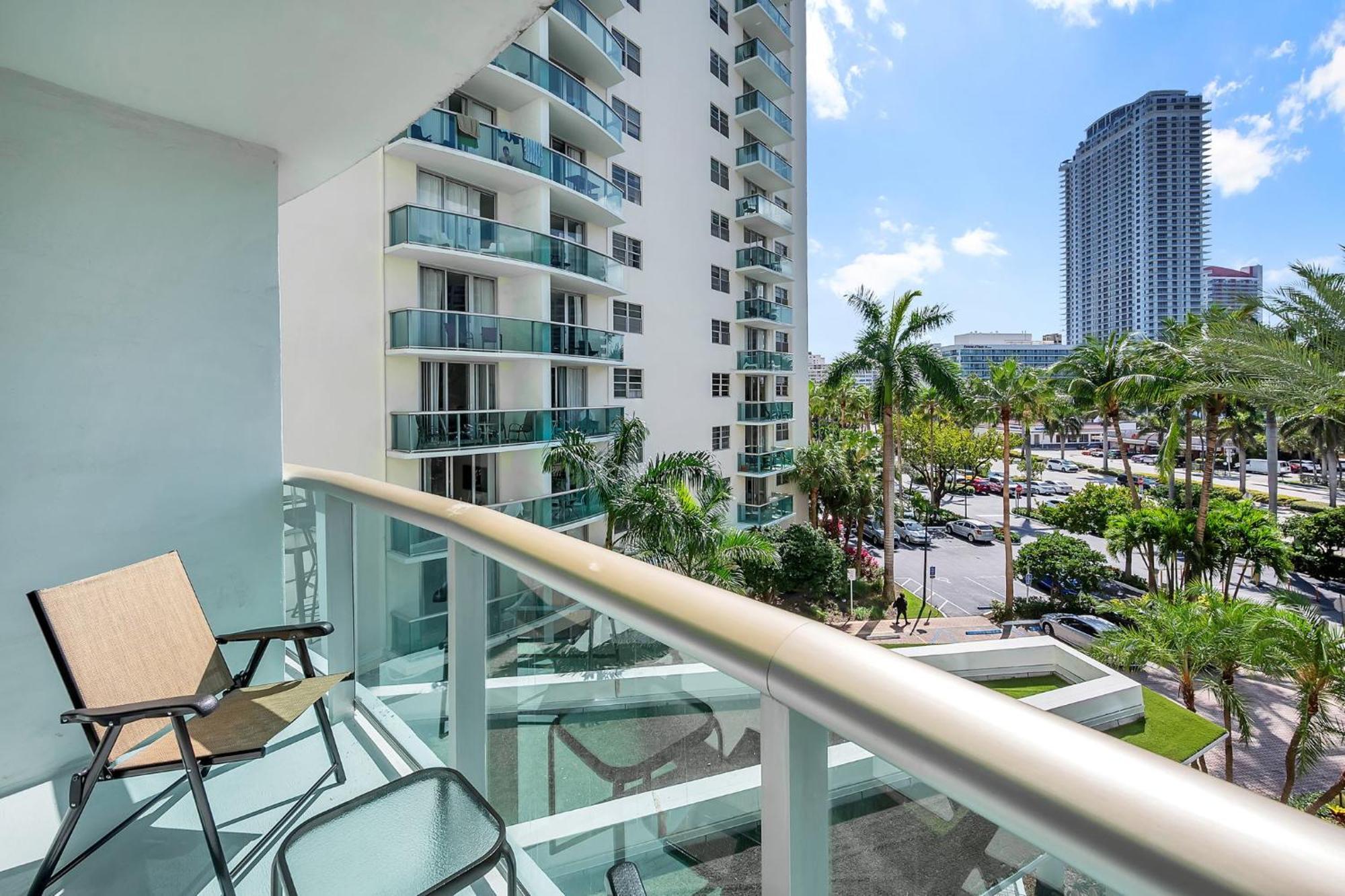 The Tides Apartments On The Beach Hollywood Bagian luar foto