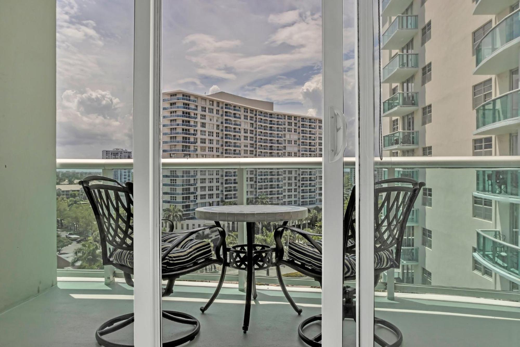 The Tides Apartments On The Beach Hollywood Bagian luar foto